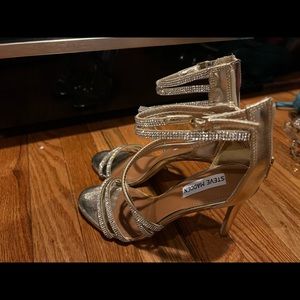 Steve Madden 7.5 gold heels